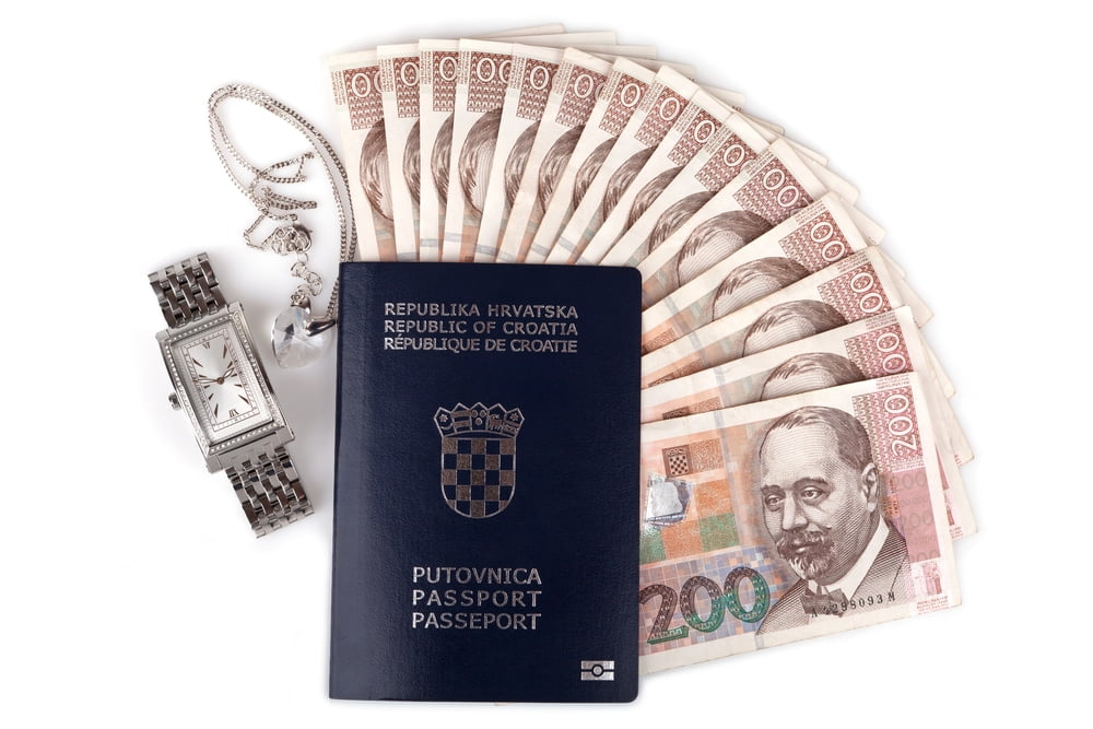 ดูแลกระเป๋าเดินทาง,Valuable,passport,money