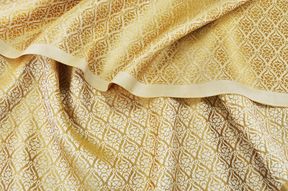 thai silk fabric,ของฝากที่ต้องซื้อ