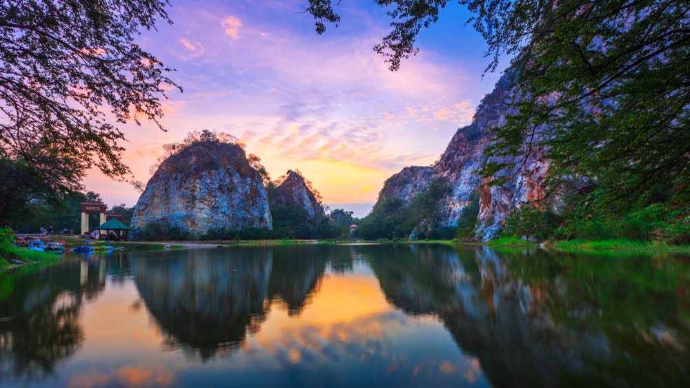 Khao Ngoo,สถานที่เที่ยวได้ในฤดูฝน