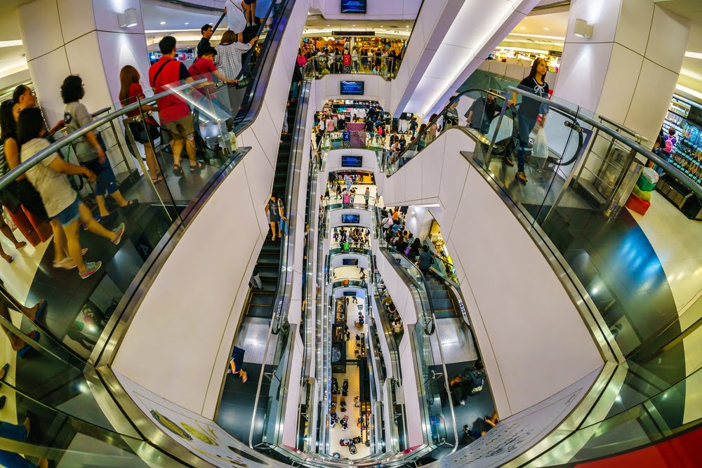 แอร์พอร์ตลิงก์,Platinum shopping mall