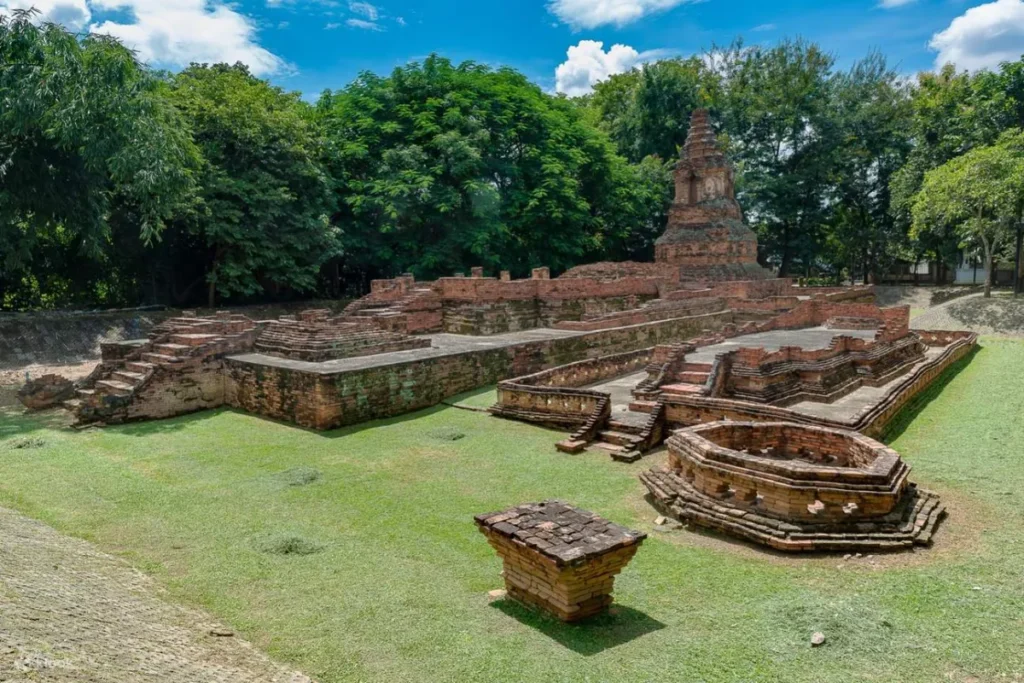 เมืองไทยโบราณ (Ancient Thai Village) 