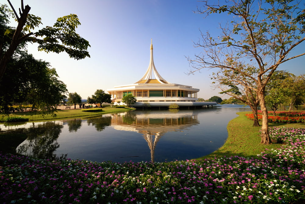 แอร์พอร์ตลิงก์,Royal garden Rama IX