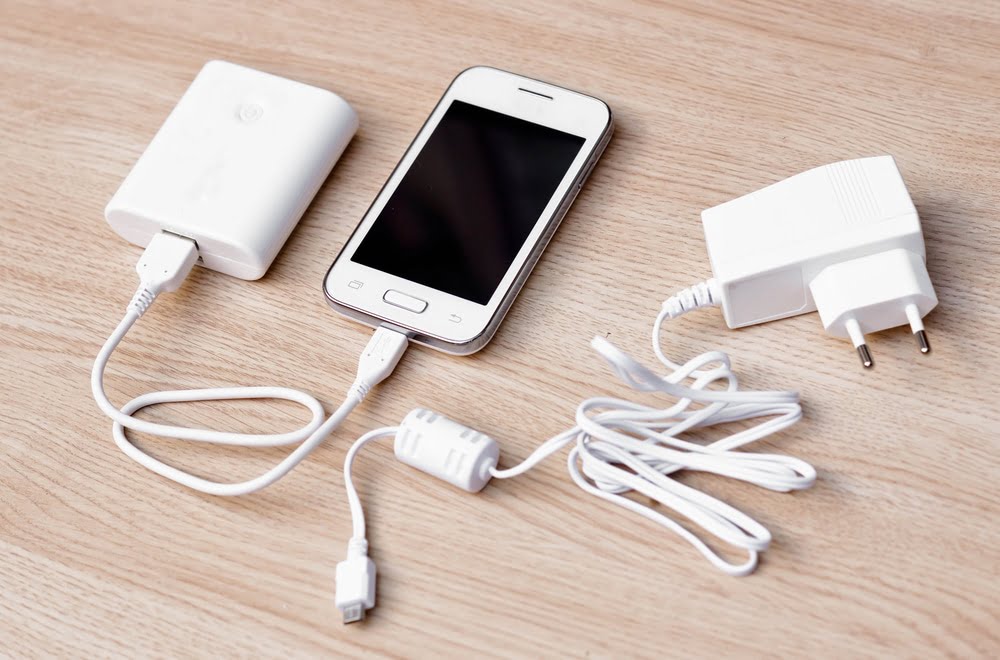 power bank and a charger,จุดบริการนักท่องเที่ยวในโซล